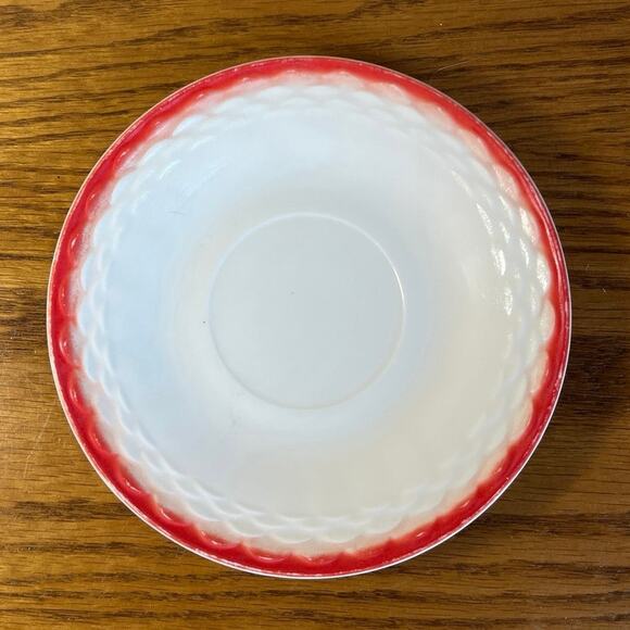 Vintage‎ Anchor Hocking Fish Scale Vitrock Red Trim 5.75" Saucer - Picture 1 of 3